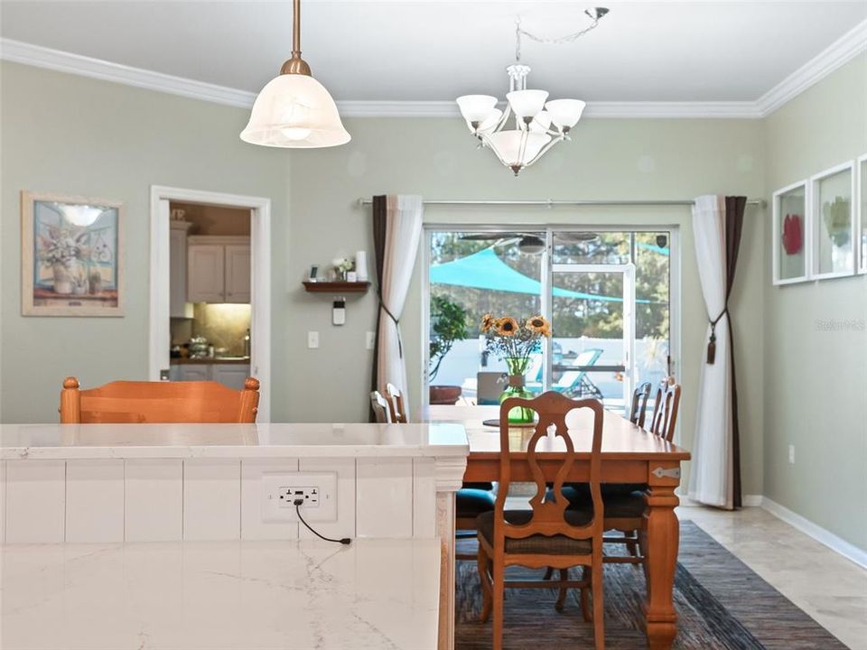 En Venta: $440,000 (3 camas, 2 baños, 2093 Pies cuadrados)