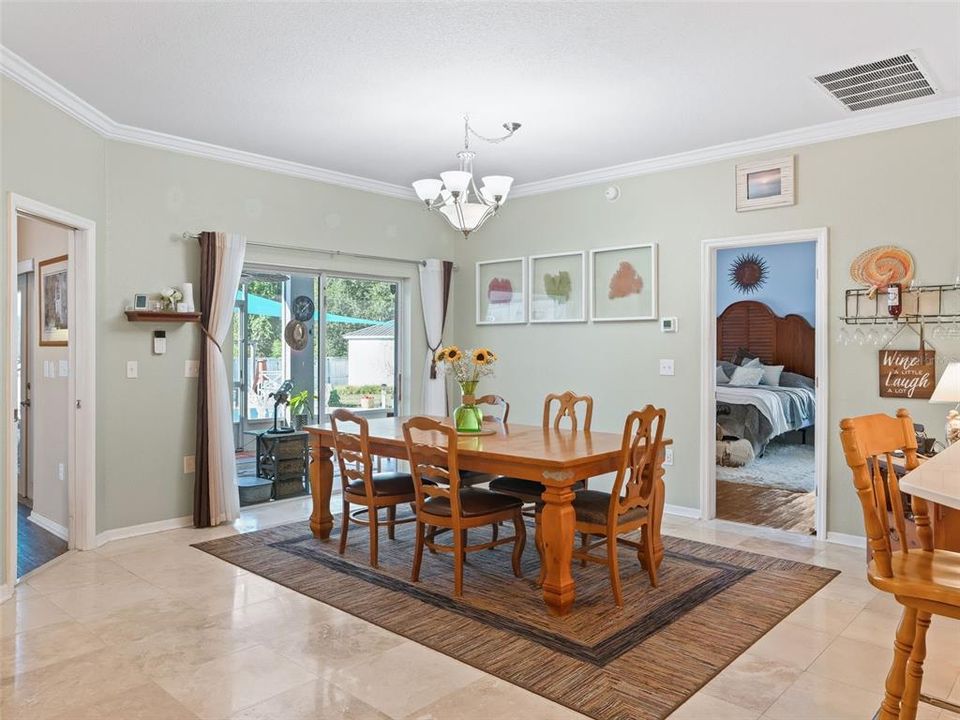 En Venta: $440,000 (3 camas, 2 baños, 2093 Pies cuadrados)