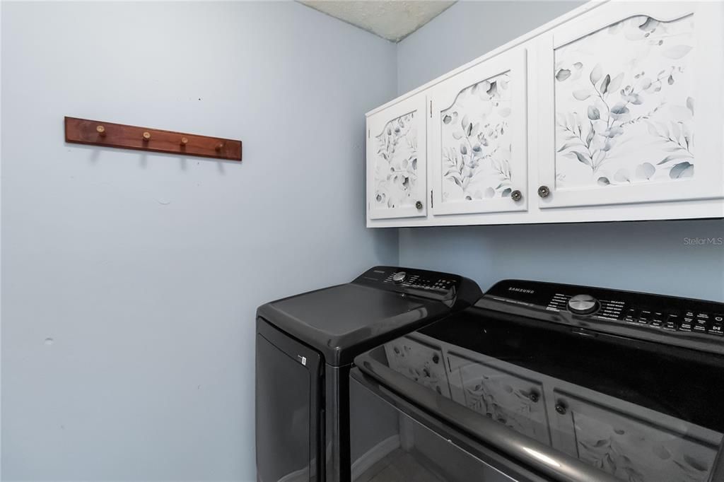 合同活跃: $375,000 (3 贝兹, 2 浴室, 1226 平方英尺)