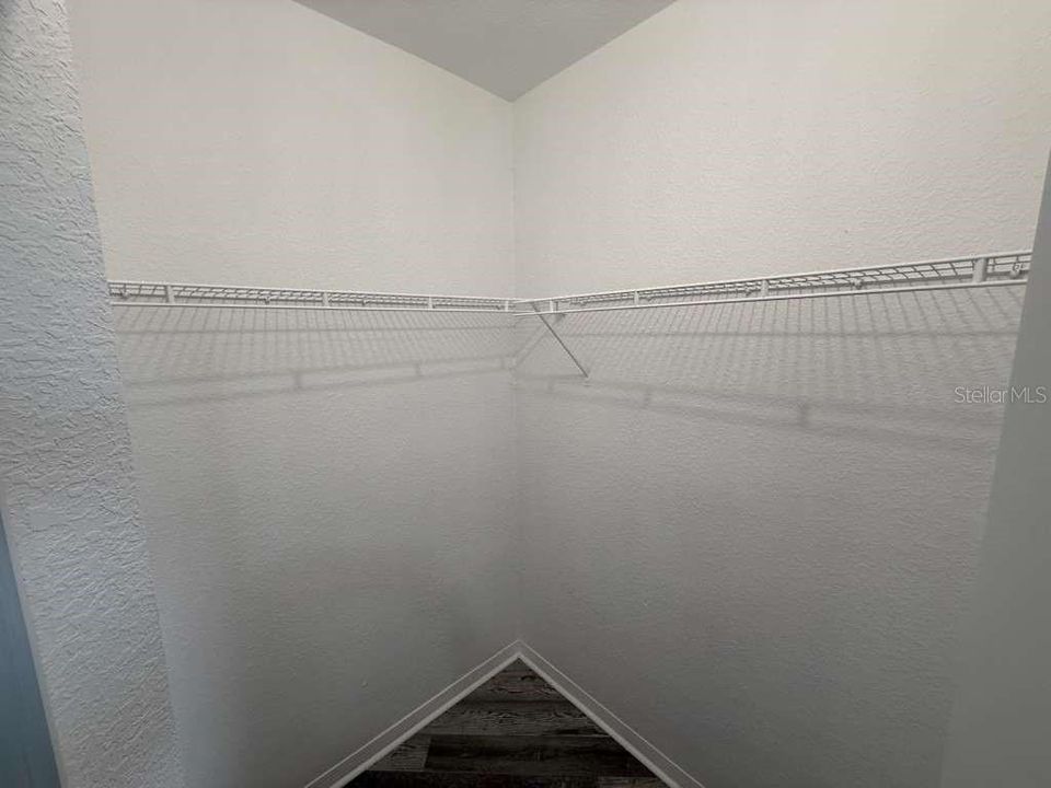 For Rent: $1,700 (2 beds, 2 baths, 1107 Square Feet)