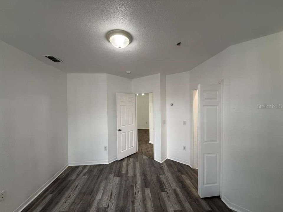 For Rent: $1,700 (2 beds, 2 baths, 1107 Square Feet)