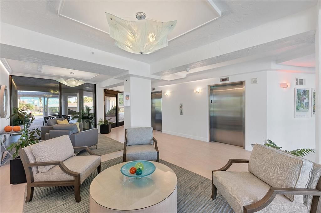 На продажу: $1,090,000 (2 спален, 2 ванн, 1275 Квадратных фут)