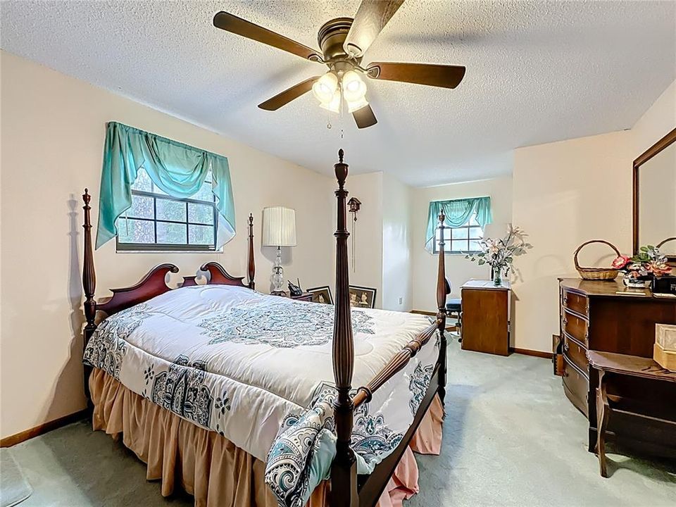 En Venta: $514,500 (3 camas, 2 baños, 1600 Pies cuadrados)