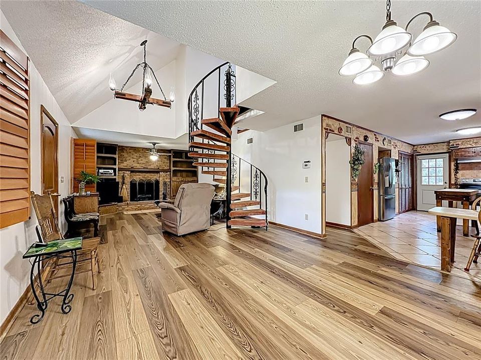 En Venta: $514,500 (3 camas, 2 baños, 1600 Pies cuadrados)