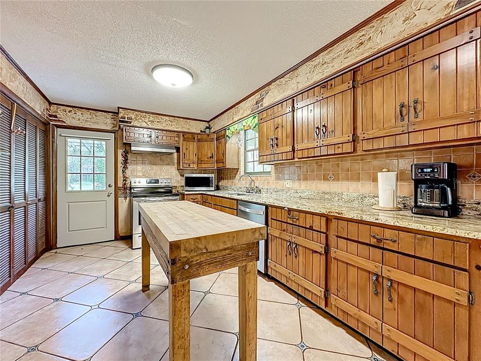 En Venta: $514,500 (3 camas, 2 baños, 1600 Pies cuadrados)