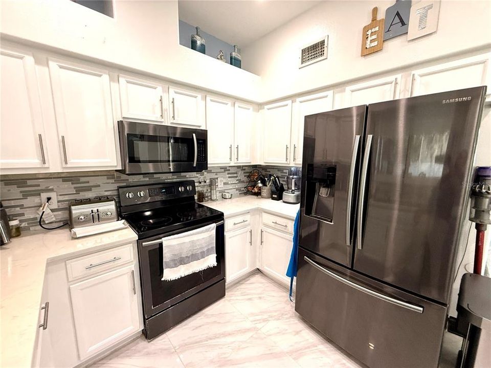 На продажу: $659,000 (3 спален, 2 ванн, 2423 Квадратных фут)