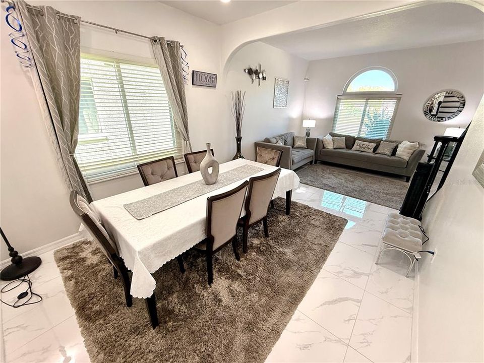 На продажу: $659,000 (3 спален, 2 ванн, 2423 Квадратных фут)