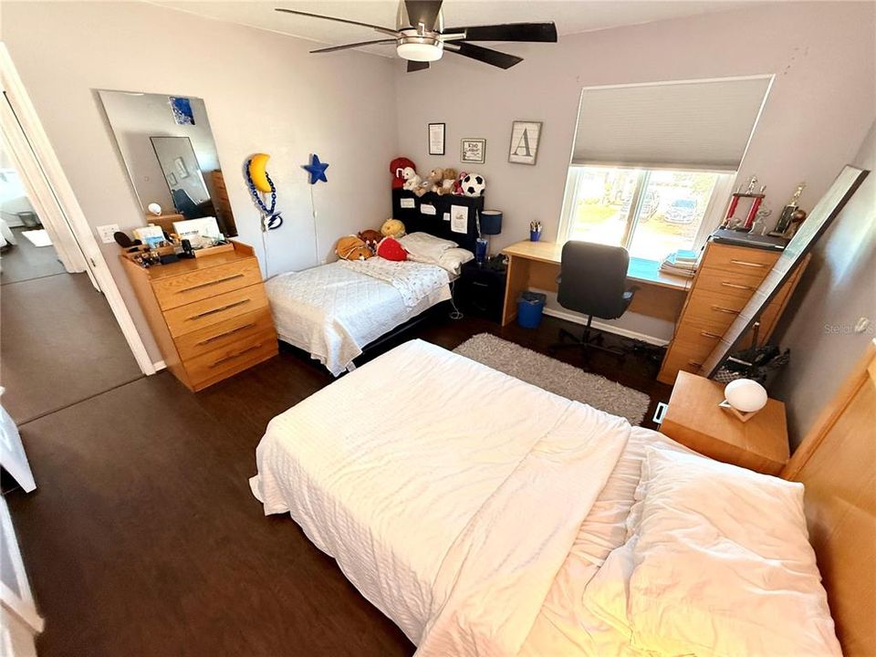 На продажу: $659,000 (3 спален, 2 ванн, 2423 Квадратных фут)