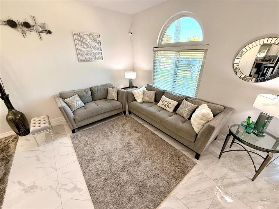 На продажу: $659,000 (3 спален, 2 ванн, 2423 Квадратных фут)