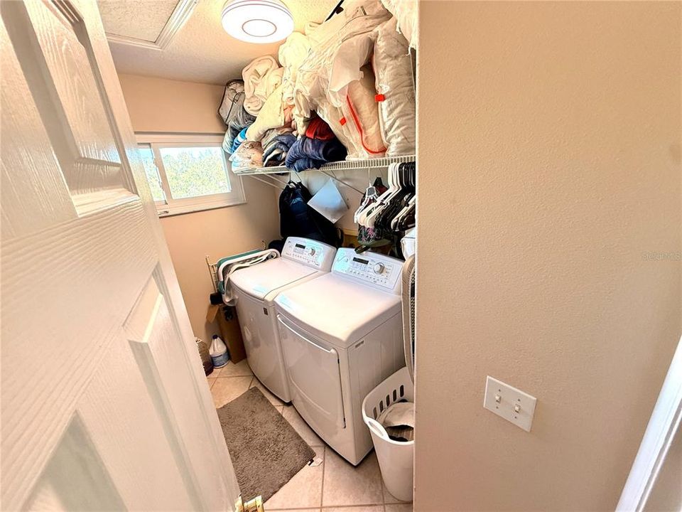 На продажу: $659,000 (3 спален, 2 ванн, 2423 Квадратных фут)