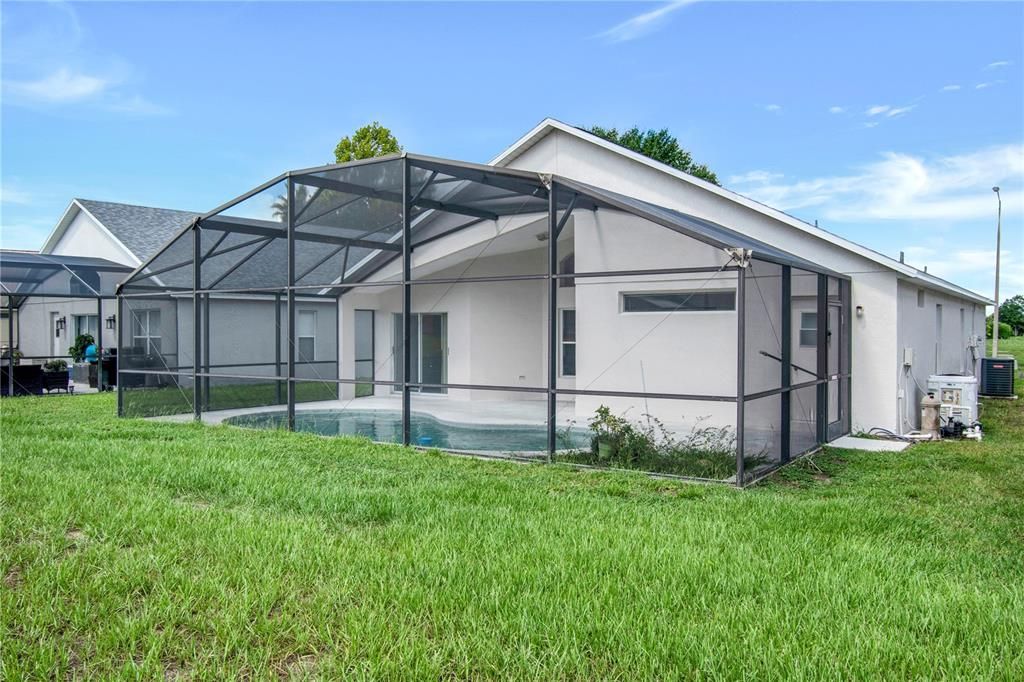 For Rent: $2,200 (4 beds, 3 baths, 1562 Square Feet)