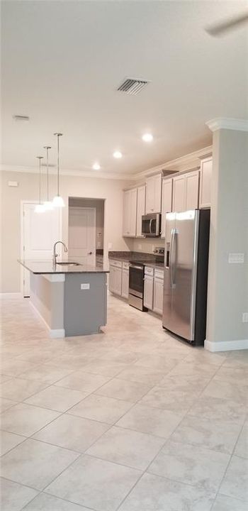 En Renta: $2,395 (3 camas, 2 baños, 1872 Pies cuadrados)