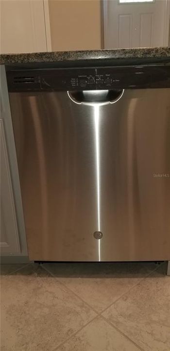 En Renta: $2,395 (3 camas, 2 baños, 1872 Pies cuadrados)