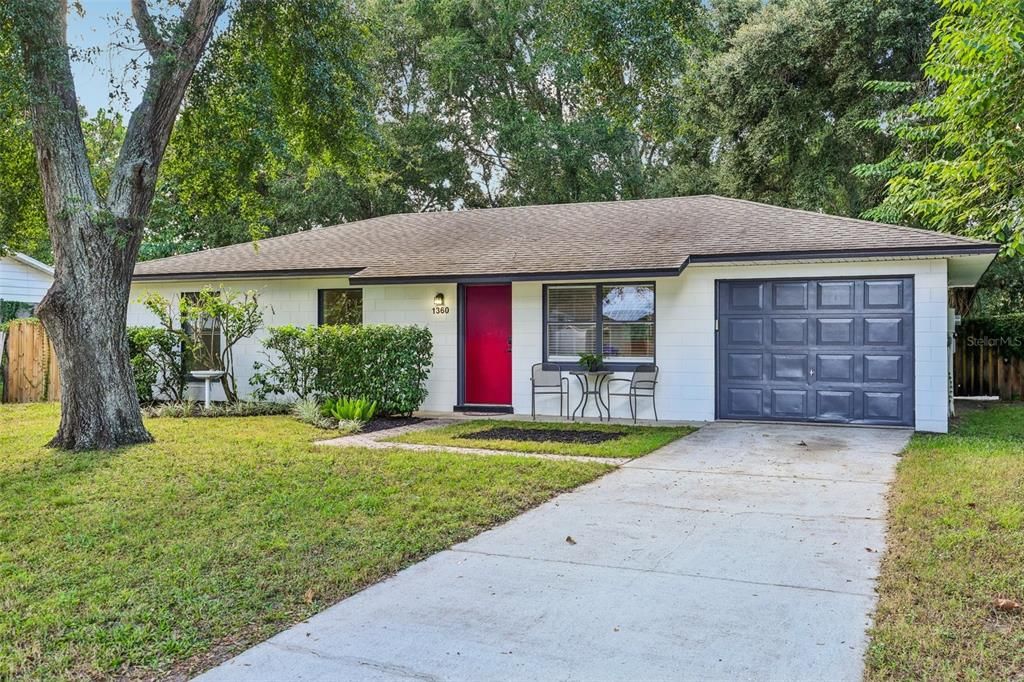 Под контрактом: $250,000 (3 спален, 1 ванн, 988 Квадратных фут)