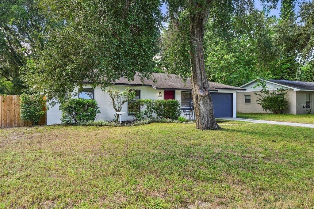 Под контрактом: $250,000 (3 спален, 1 ванн, 988 Квадратных фут)