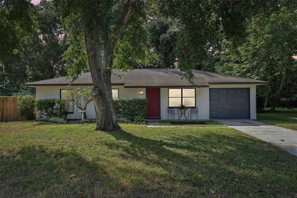 Под контрактом: $250,000 (3 спален, 1 ванн, 988 Квадратных фут)