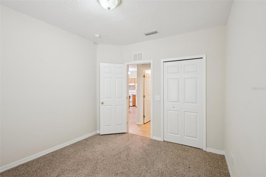 待售: $245,000 (3 贝兹, 3 浴室, 1653 平方英尺)