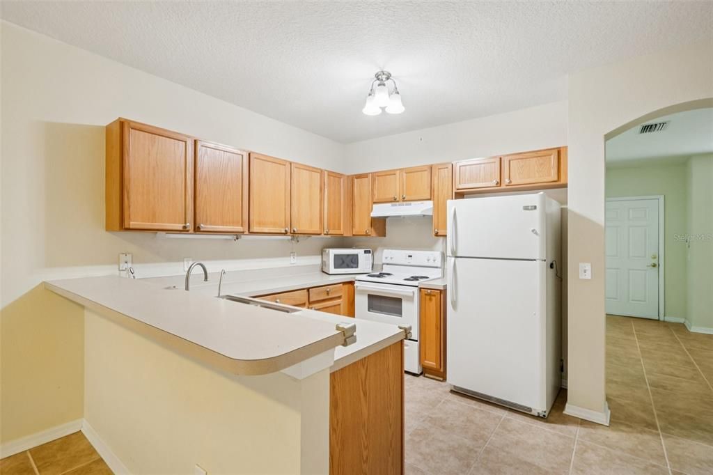 待售: $245,000 (3 贝兹, 3 浴室, 1653 平方英尺)