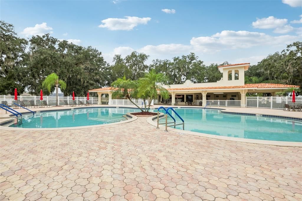 待售: $245,000 (3 贝兹, 3 浴室, 1653 平方英尺)