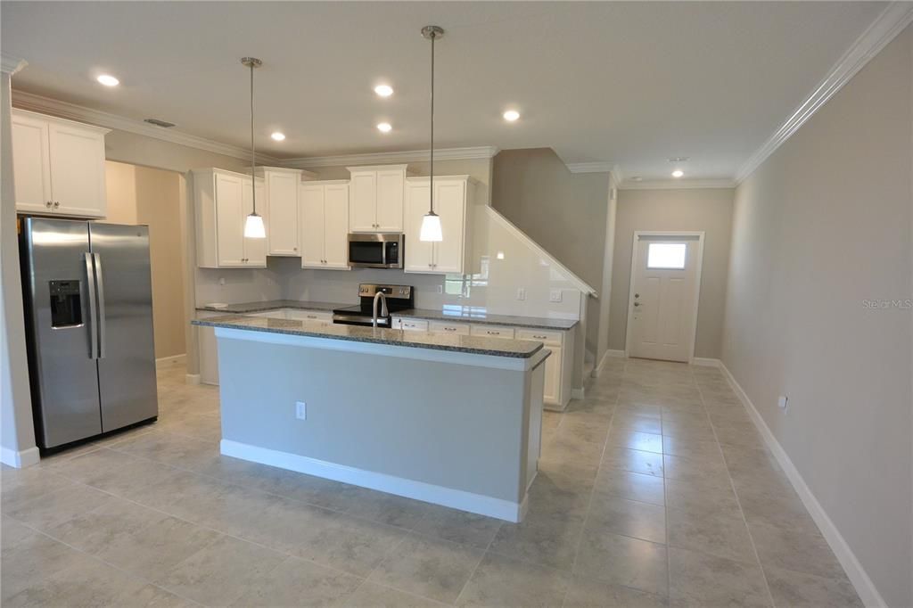 En Venta: $425,000 (3 camas, 2 baños, 2319 Pies cuadrados)