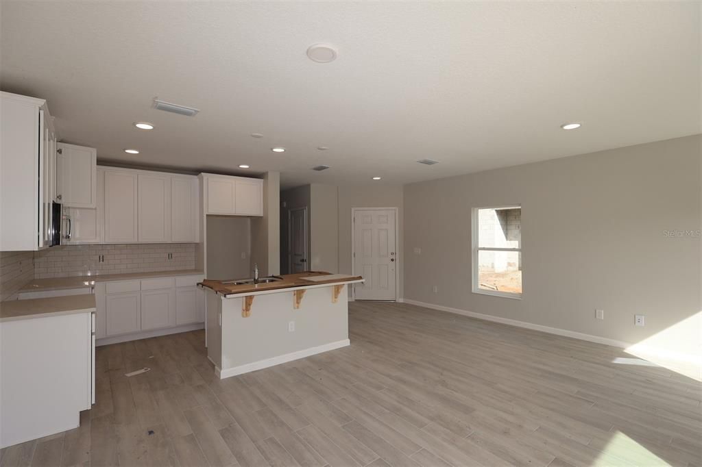 Active With Contract: $476,990 (4 beds, 3 baths, 1769 Square Feet)