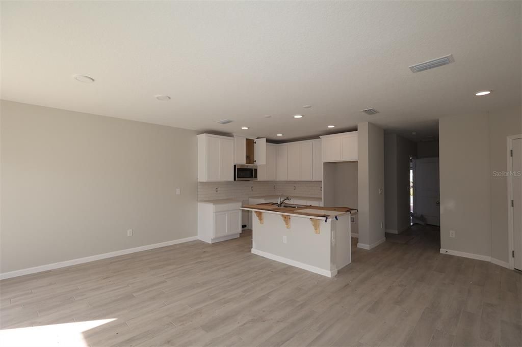 Active With Contract: $476,990 (4 beds, 3 baths, 1769 Square Feet)