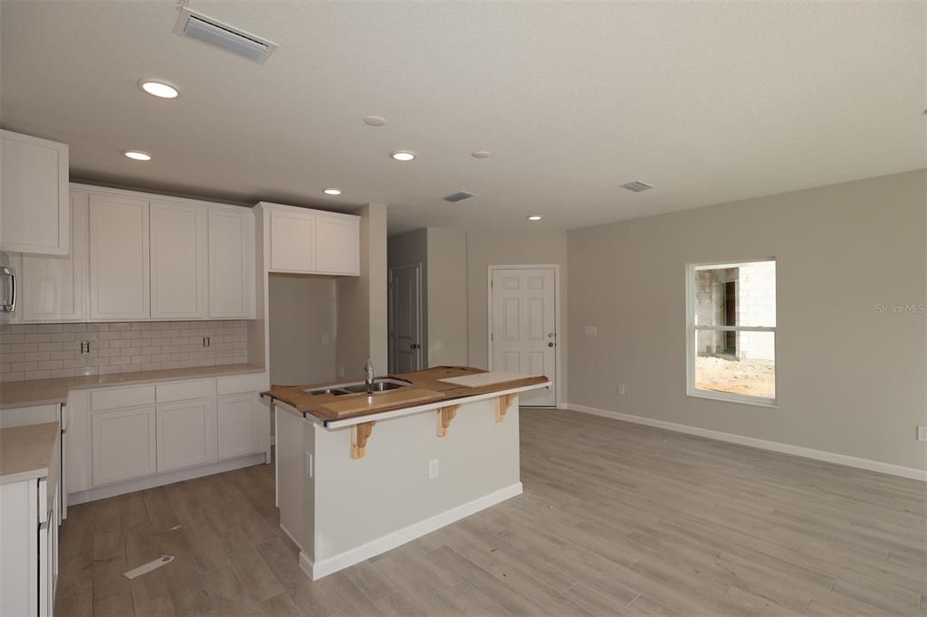 Active With Contract: $476,990 (4 beds, 3 baths, 1769 Square Feet)