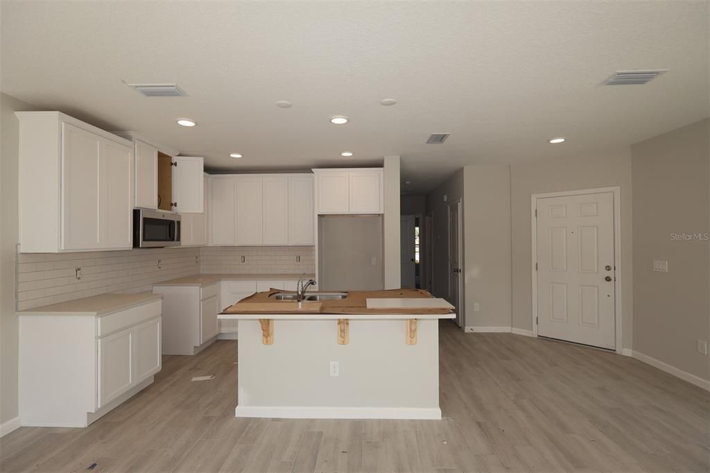 Active With Contract: $476,990 (4 beds, 3 baths, 1769 Square Feet)