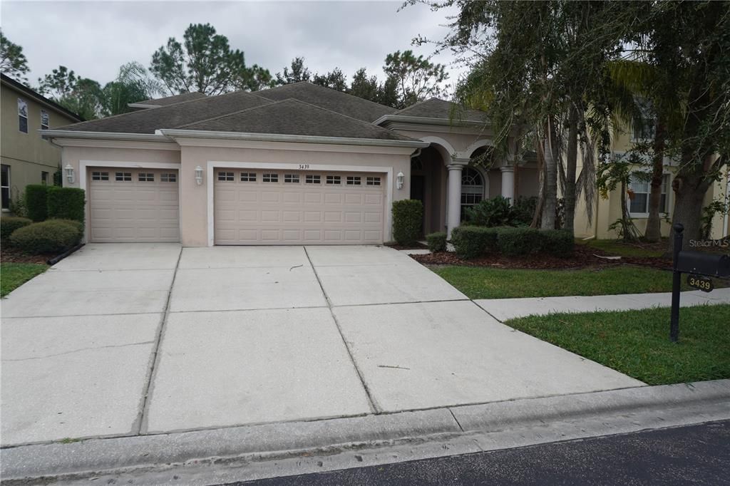 最近售出: $399,950 (4 贝兹, 3 浴室, 2850 平方英尺)