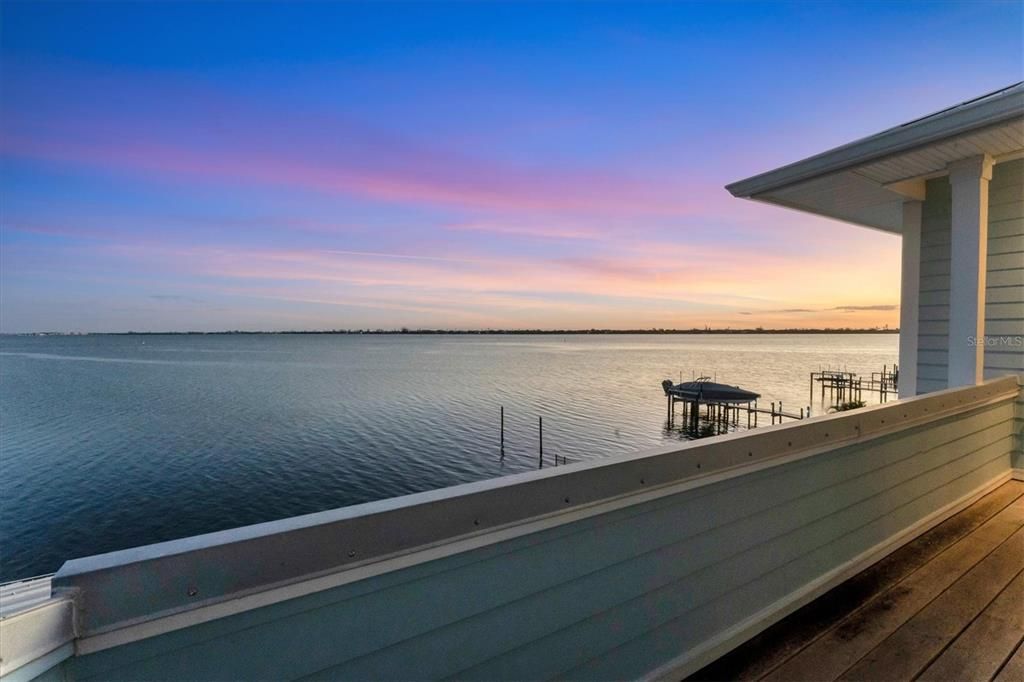 待售: $1,999,000 (3 贝兹, 2 浴室, 2554 平方英尺)