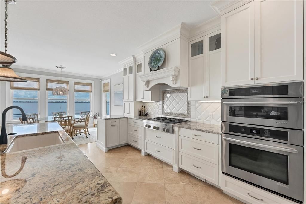 待售: $1,999,000 (3 贝兹, 2 浴室, 2554 平方英尺)