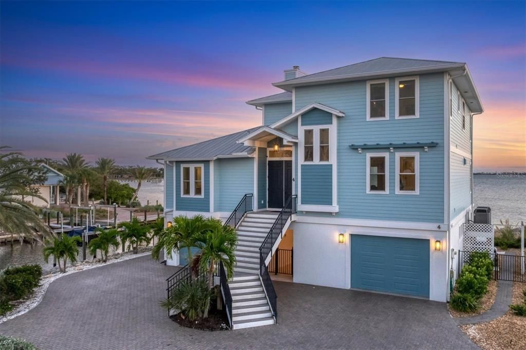 待售: $1,999,000 (3 贝兹, 2 浴室, 2554 平方英尺)