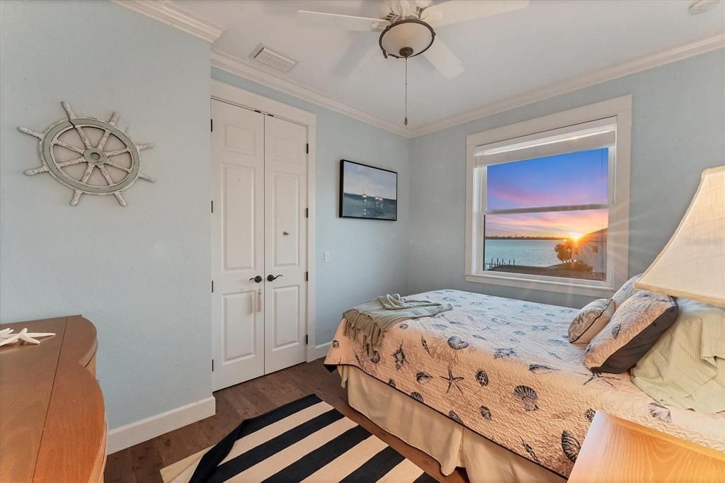 待售: $1,999,000 (3 贝兹, 2 浴室, 2554 平方英尺)