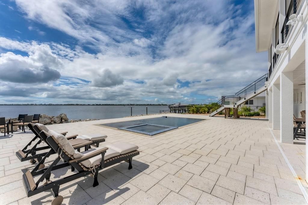 待售: $1,999,000 (3 贝兹, 2 浴室, 2554 平方英尺)