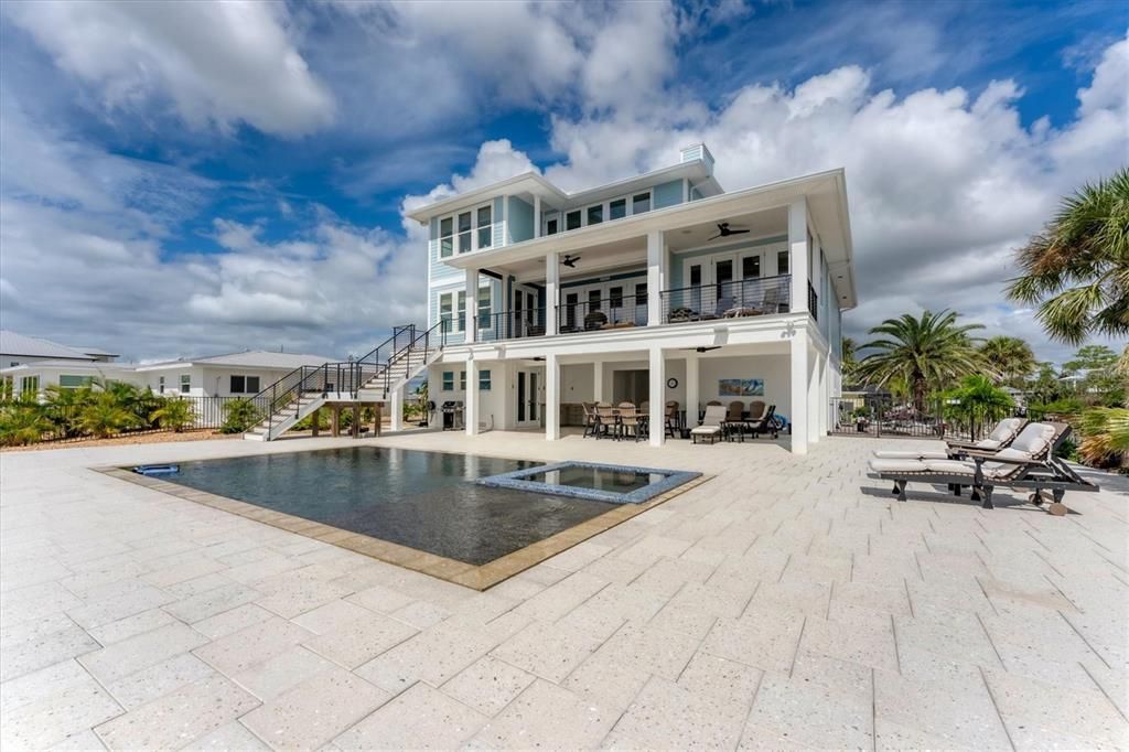 待售: $1,999,000 (3 贝兹, 2 浴室, 2554 平方英尺)