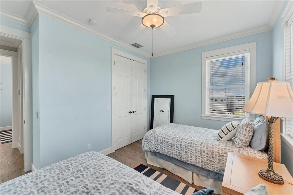 待售: $1,999,000 (3 贝兹, 2 浴室, 2554 平方英尺)