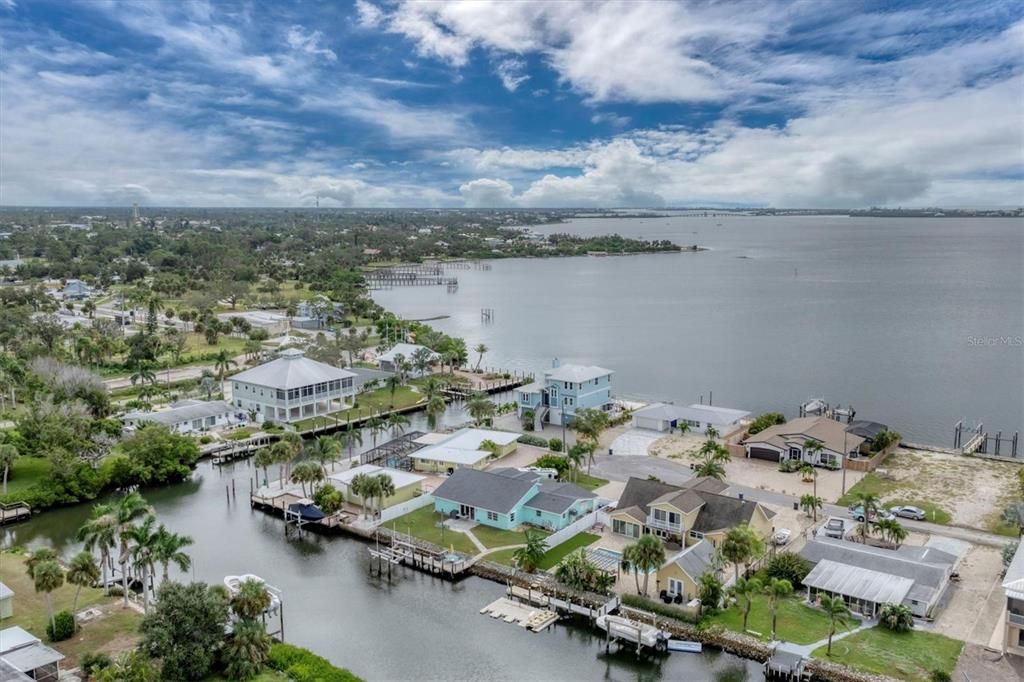 待售: $1,999,000 (3 贝兹, 2 浴室, 2554 平方英尺)