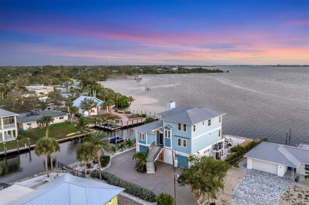 待售: $1,999,000 (3 贝兹, 2 浴室, 2554 平方英尺)