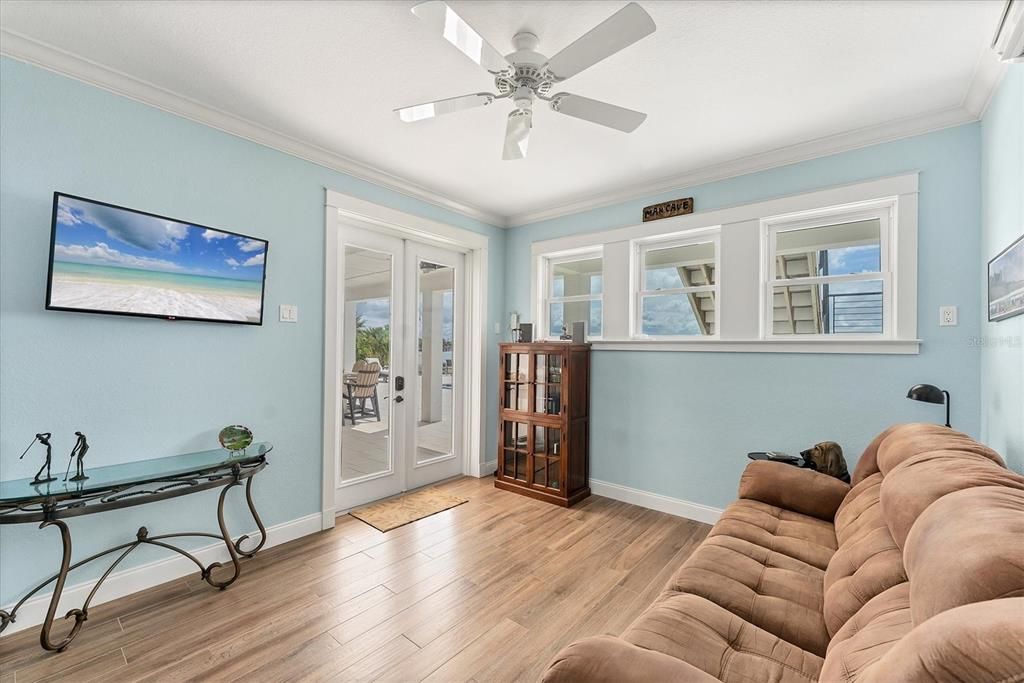 待售: $1,999,000 (3 贝兹, 2 浴室, 2554 平方英尺)