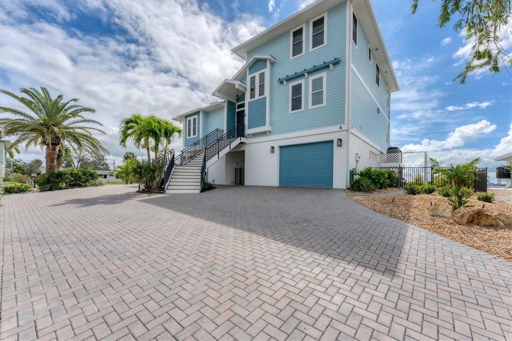 待售: $1,999,000 (3 贝兹, 2 浴室, 2554 平方英尺)