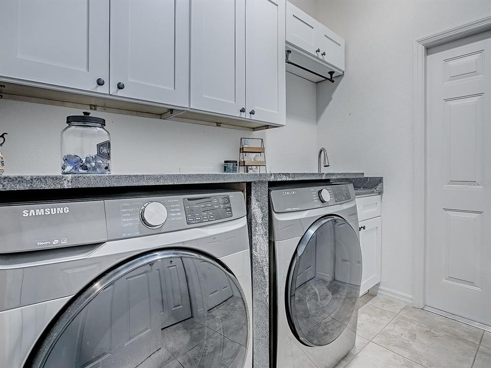 Active With Contract: $469,500 (4 beds, 3 baths, 2700 Square Feet)