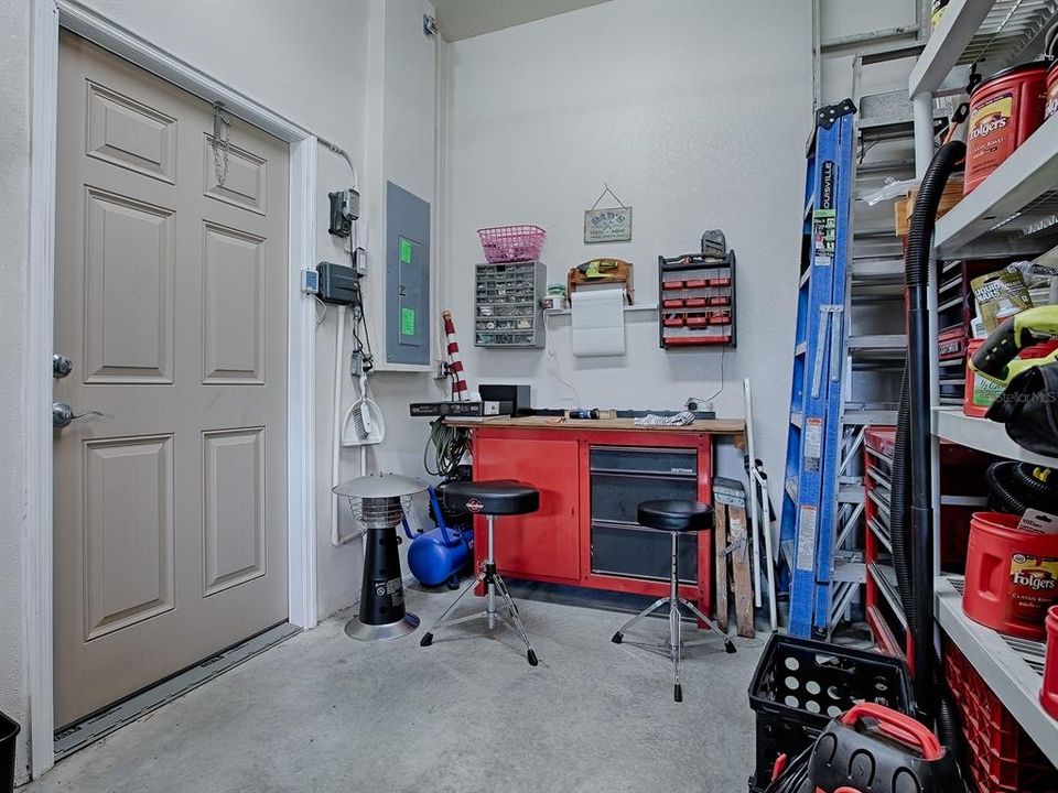 Active With Contract: $469,500 (4 beds, 3 baths, 2700 Square Feet)