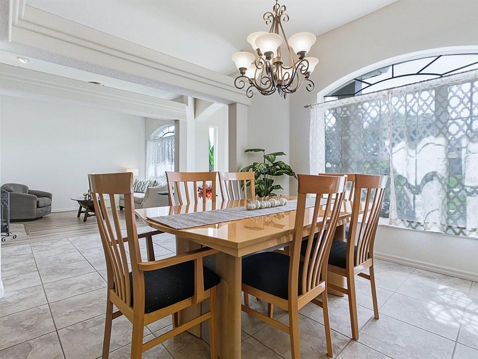 Active With Contract: $469,500 (4 beds, 3 baths, 2700 Square Feet)