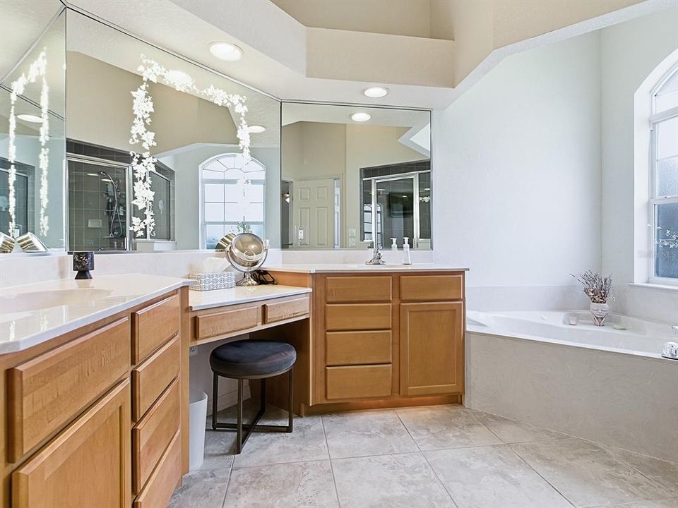 Active With Contract: $469,500 (4 beds, 3 baths, 2700 Square Feet)