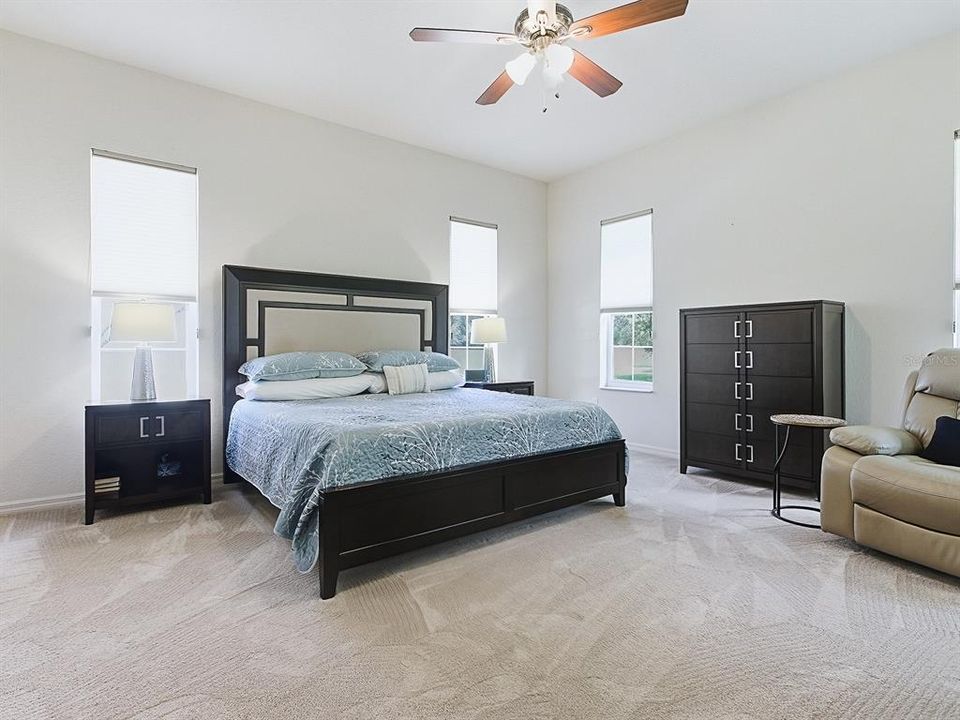 Active With Contract: $469,500 (4 beds, 3 baths, 2700 Square Feet)