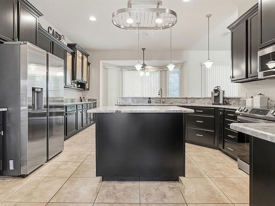 Active With Contract: $469,500 (4 beds, 3 baths, 2700 Square Feet)