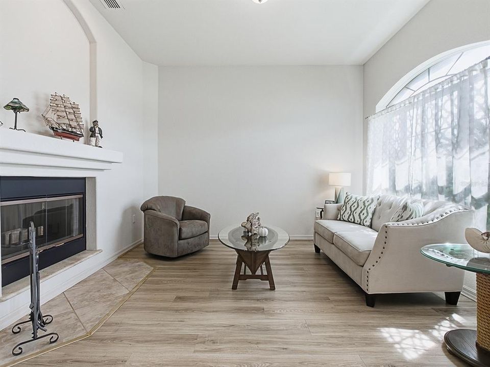 Active With Contract: $469,500 (4 beds, 3 baths, 2700 Square Feet)