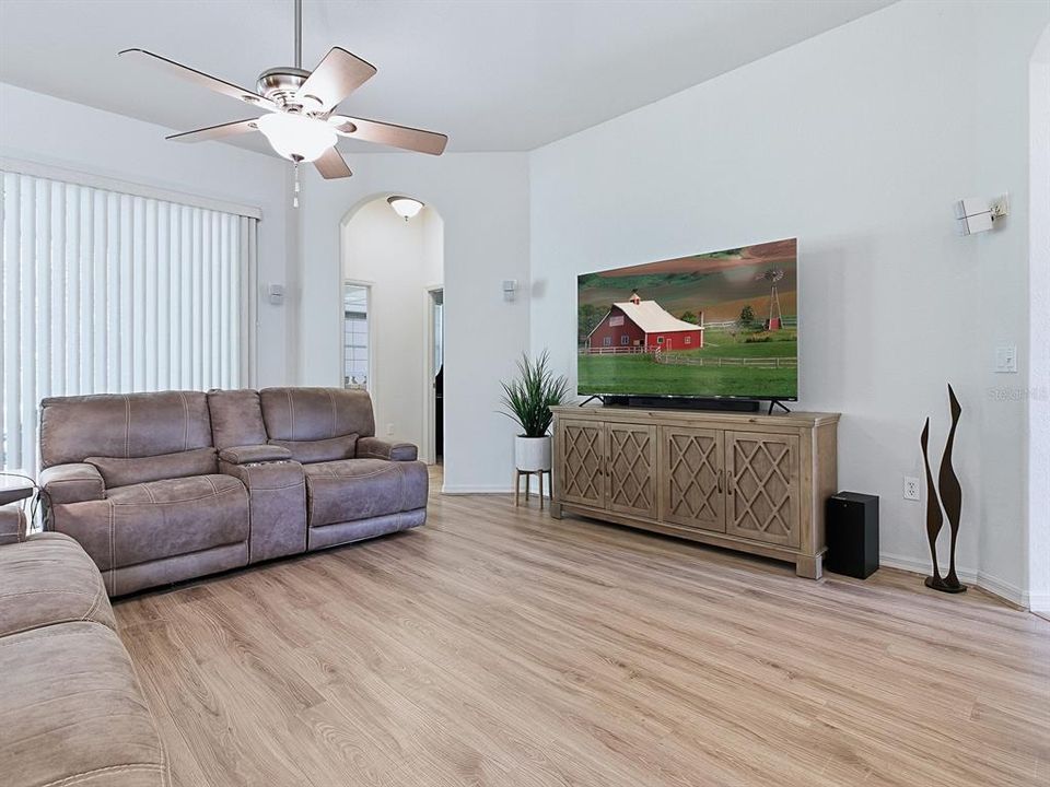 Active With Contract: $469,500 (4 beds, 3 baths, 2700 Square Feet)