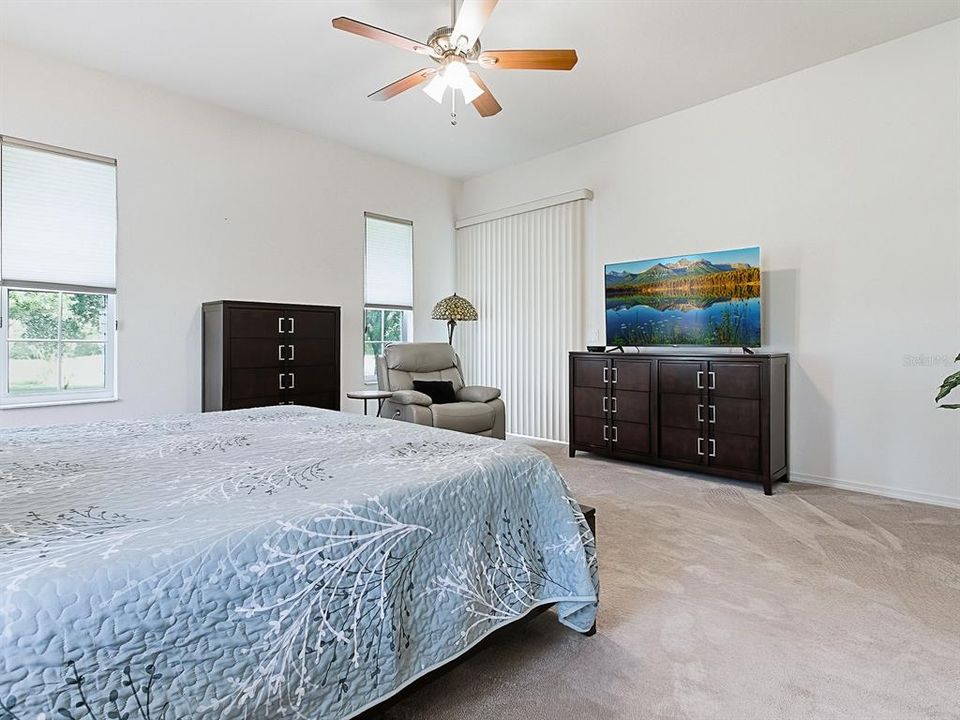 Active With Contract: $469,500 (4 beds, 3 baths, 2700 Square Feet)