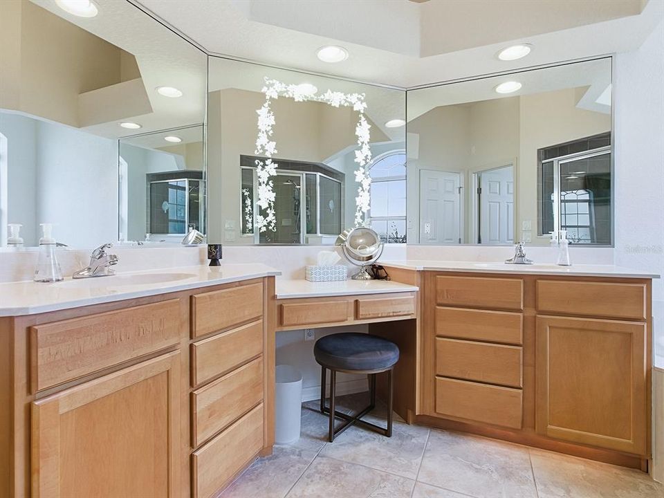 Active With Contract: $469,500 (4 beds, 3 baths, 2700 Square Feet)